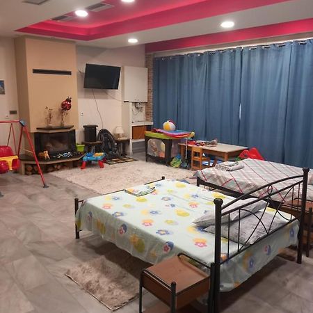 House Marios Airport Daire Spáta Dış mekan fotoğraf